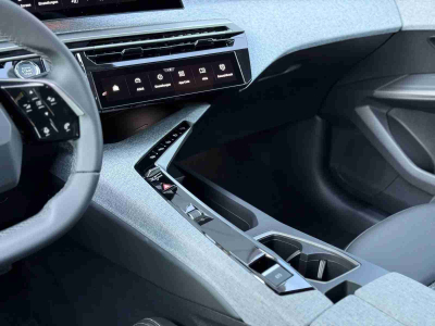 Peugeot 3008 1.2 Hybrid 145 E-DSC6 Allure