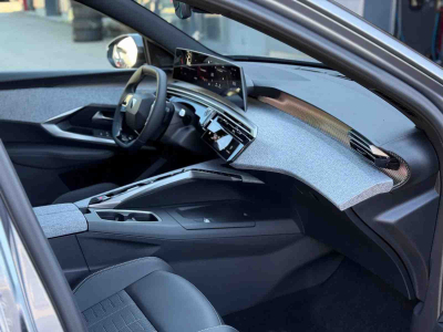 Peugeot 3008 1.2 Hybrid 145 E-DSC6 GT