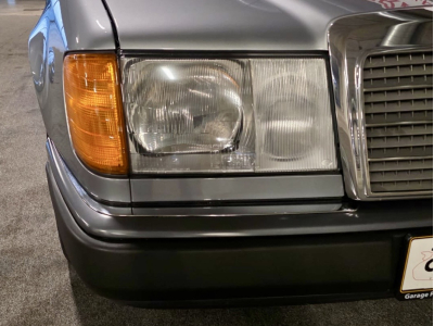 Mercedes-Benz 250 D W124 5 cylinders original 58000km NEW