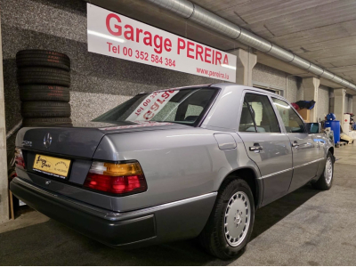 Mercedes-Benz 250 D W124 5 cylinders original 58000km NEW