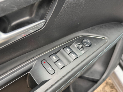 Peugeot 5008 Crossway / 7x Sitze /