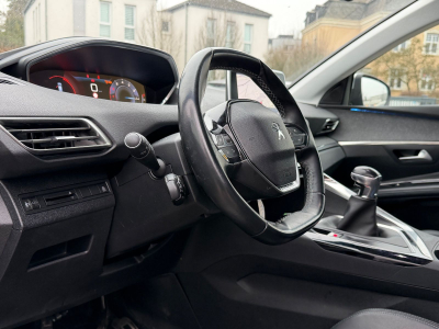 Peugeot 5008 Crossway / 7x Sitze /