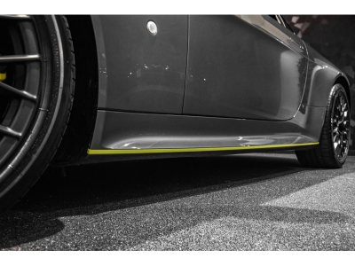 Aston Martin V8 Vantage AMR - 1 OF 200