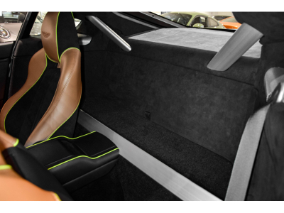 Aston Martin V8 Vantage AMR - 1 OF 200