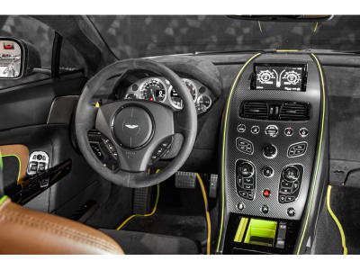 Aston Martin V8 Vantage AMR - 1 OF 200