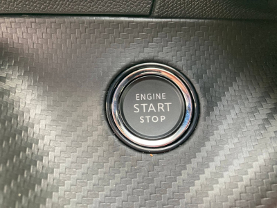 Peugeot 2008 1.2 Hybrid 145 E-DSC6 GT