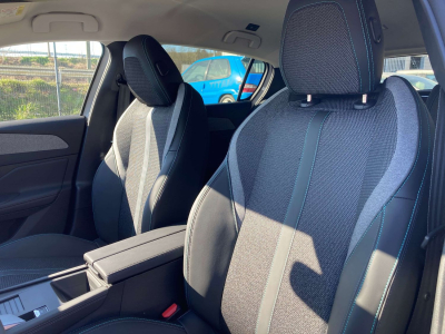 Peugeot 308 1.5 BlueHDI 130 EAT8 ALLURE