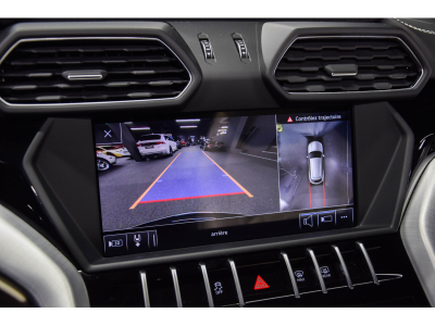 Lamborghini Urus V8 - NERO HELENE / BIANCO POLAR