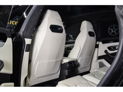 Lamborghini Urus V8 - NERO HELENE / BIANCO POLAR