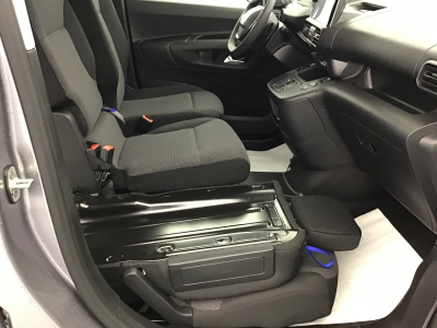 Peugeot Partner L1H1 AT 130 3 Sitzer/Klimaauto/Kamera