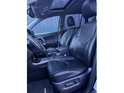 Toyota Rav 4 2,2-l-D-4D 4x4 Executive Automatik