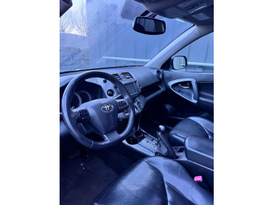 Toyota Rav 4 2,2-l-D-4D 4x4 Executive Automatik