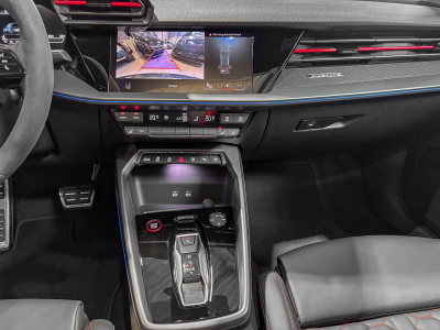 Audi RS3 Sportback 2.5 TFSI quattro/Pano/19//360°/SONO/MATRIX