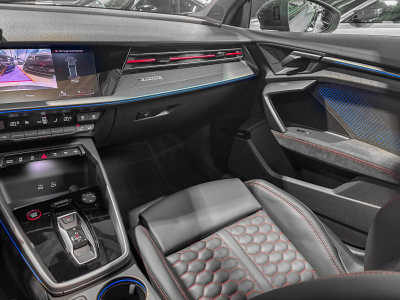 Audi RS3 Sportback 2.5 TFSI quattro/Pano/19//360°/SONO/MATRIX