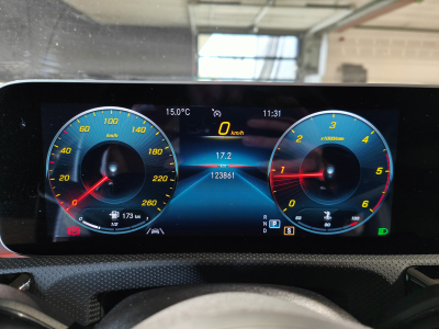 Mercedes-Benz A 180 A180d PACK AMG PACK LIGHT GPS BLUETOOTH CAMERA