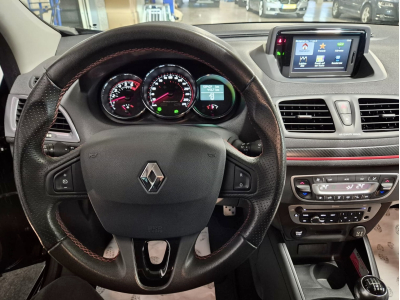 Renault Megane GRANDTOUR GT 220 LIMITED EDITION N°102 BOSE CUIR NAVI