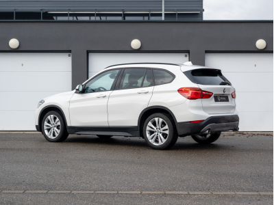 BMW X1 18d xdrive X-LINE
