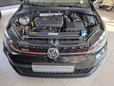 Volkswagen Golf GTI 2.0 TSI 245 PERFORMANCE FACELIFT VIRTUAL COCKPIT LED NAVI 1 HAND