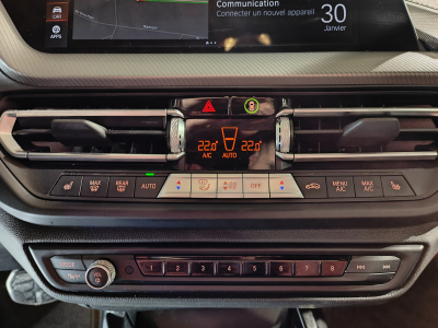 BMW 218 218iA PACK M BOITE AUTO GPS LED CARPLAY