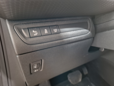 Peugeot 2008 B.AUTO, 110CV, NAVI,CARPLAY,BLUETOOTH, GARANTIE