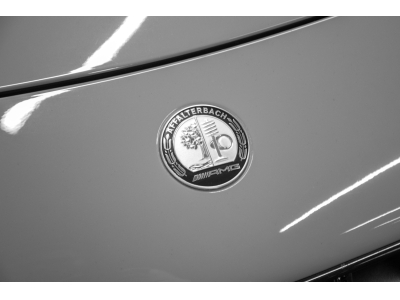 Mercedes-Benz SL 63 AMG 4 MATIC + V8 Bi-Turbo - ALPINE GREY