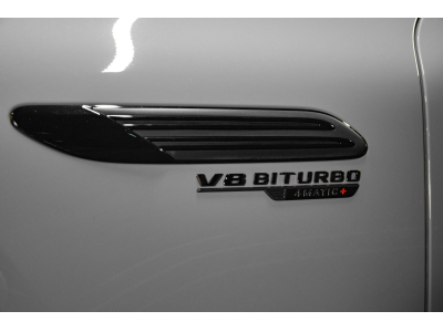 Mercedes-Benz SL 63 AMG 4 MATIC + V8 Bi-Turbo - ALPINE GREY