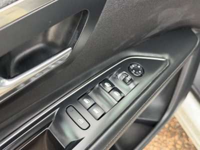 Peugeot 3008 GT LINE  2.0 HDI 150 PS