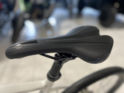 Yamaha CrossCore RC S Freins Shimano,  PW séries 70 Nm, fourche NEX / 500 Wh, 36 V, roue 27,5,  cadre allu, 23,9 Kg.