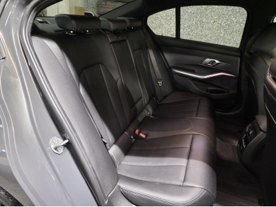 BMW 320 D XDRIVE M SPORT PAKET HEAD UP CUIR NAVI