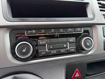 Volkswagen T5 Multivan 2.0 TDI 140 PS /7 xSitze