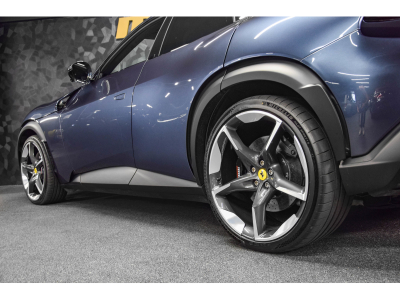 Ferrari Purosangue 6.5 V12 - BLU ROMA