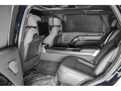 Land-Rover Range Rover SV P530 4.4 V8 LWB