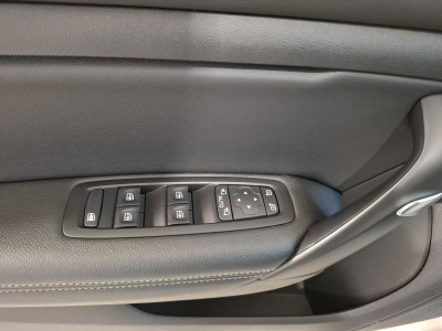 Renault Megane Intens dCi 115, CUIR, NAVI, CAMERA, LED, COCKPIT, HEAD-UP-DISPLAY,