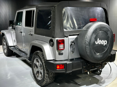 Jeep Wrangler 2.8 CRD JK UNLIMITED DECAPOTABLE UTILAIRE CUIR BLUETOOTH
