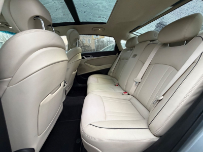 Hyundai Genesis 3.8/SoftClose/Kamera/Leder/Pano/HeadUP/V
