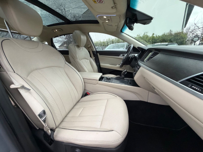 Hyundai Genesis 3.8/SoftClose/Kamera/Leder/Pano/HeadUP/V