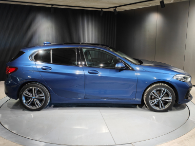 BMW 118 118dA SPORT TOIT PANO OUVRANT GPS CARPLAY CAMERA