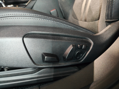 BMW 118 118dA SPORT TOIT PANO OUVRANT GPS CARPLAY CAMERA