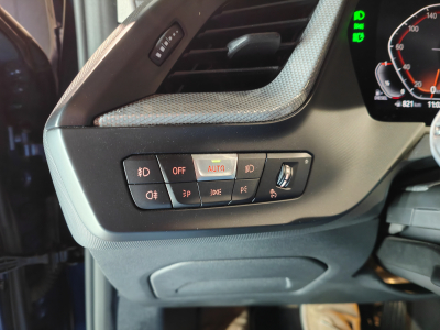 BMW 118 118dA SPORT TOIT PANO OUVRANT GPS CARPLAY CAMERA