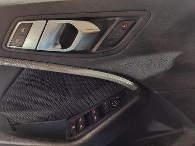 BMW 118 118dA SPORT TOIT PANO OUVRANT GPS CARPLAY CAMERA