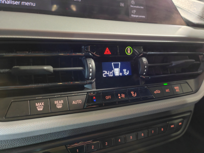 BMW 116 116i CARPLAY BLUETOOTH GPS RADAR AV+ARR