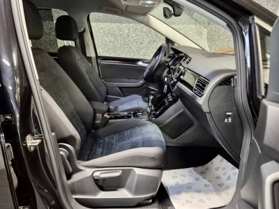 Volkswagen Touran TSI HIGHLINE 7 SITZE LED NAVI 1 HAND