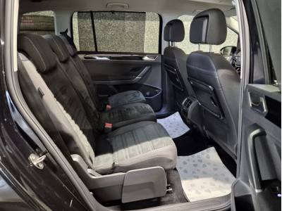Volkswagen Touran TSI HIGHLINE 7 SITZE LED NAVI 1 HAND