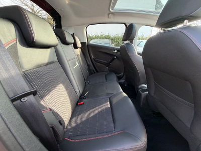 Peugeot 208 GT LINE / PANORAMADACH /