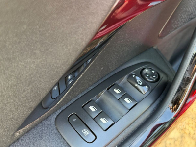 Peugeot 208 GT LINE / PANORAMADACH /