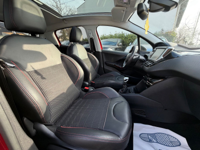 Peugeot 208 GT LINE / PANORAMADACH /