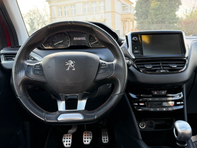 Peugeot 208 GT LINE / PANORAMADACH /