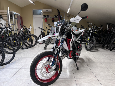 Rieju MRT 50 SM Trophy Mirage