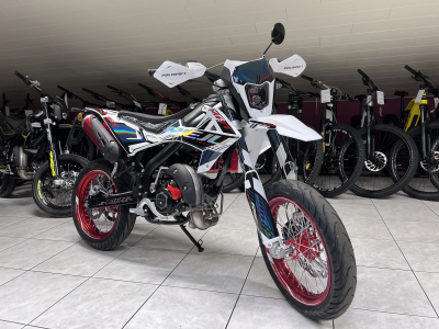 Rieju MRT 50 SM Trophy Mirage