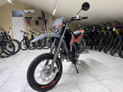 Rieju MRT 50 SM Grey